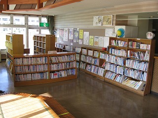 会津若松市東公民館　図書コーナー　その１