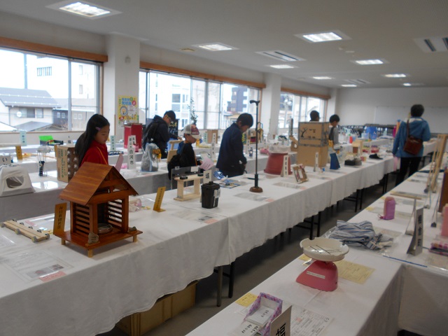 県発明工夫展１.JPG