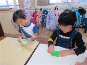 5歳児折り紙遊び