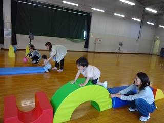 うごいてあそぼう
