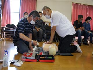 赤十字救急法講習会の写真