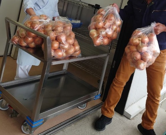 会津若松センター玉ねぎ納品写真