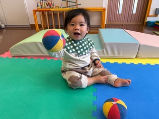 ボールで遊んでいるところ