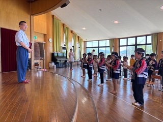 誓いの言葉を言っていることろ