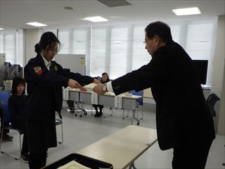 努力賞を受賞した斎藤綾香さん